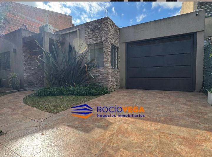 Casa · 150m² · 3 Ambientes · 2 Cocheras