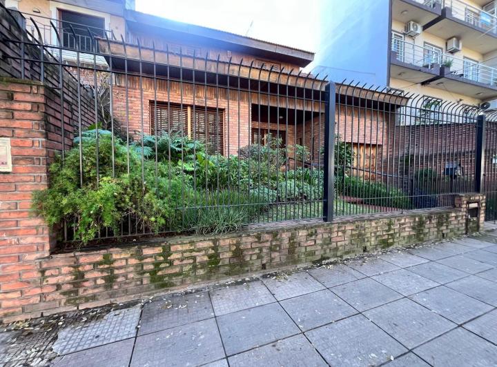 Casa · 240m² · 4 Ambientes