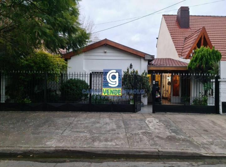 Casa · 220m² · 3 Ambientes · 2 Cocheras