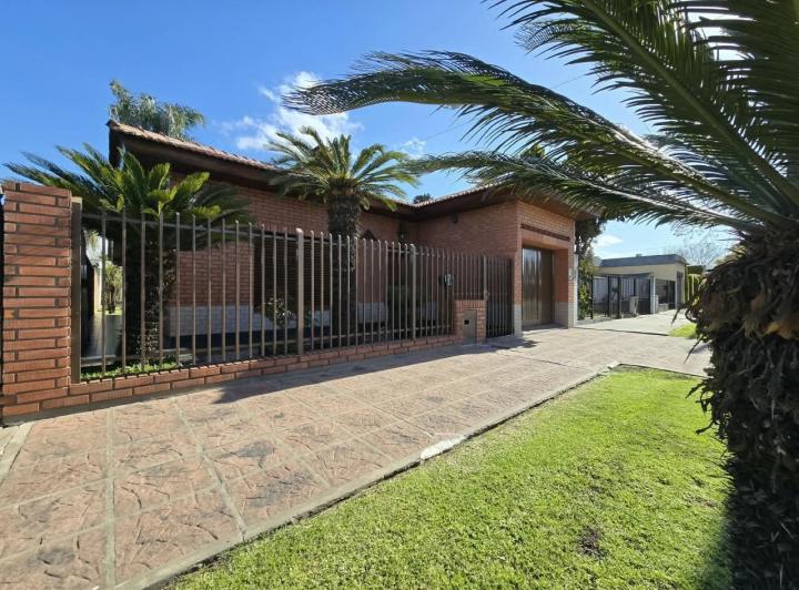 Casa · 99m² · 3 Ambientes · 1 Cochera