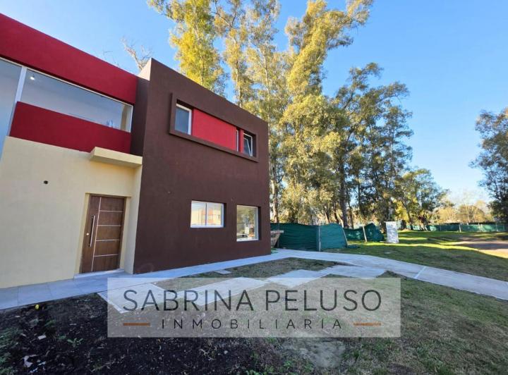 Casa · 333m² · 4 Ambientes · 2 Cocheras