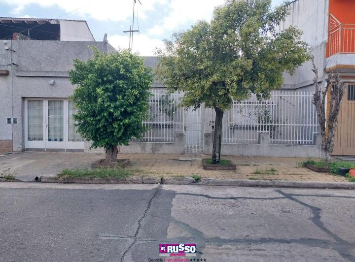 Casa · 75m² · 3 Ambientes · 1 Cochera
