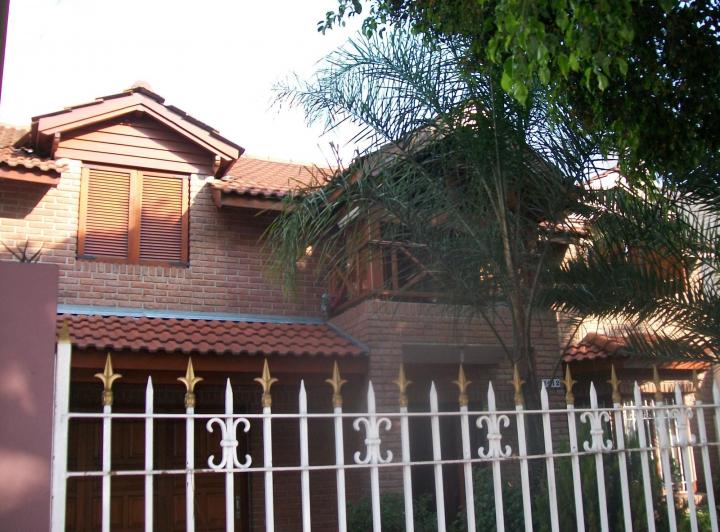 Casa · 50m² · 5 Ambientes · 2 Cocheras