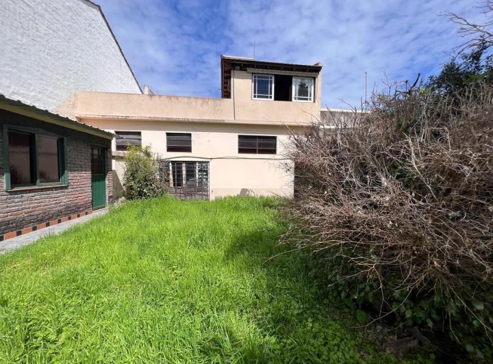 Casa · 150m² · 4 Ambientes · 2 Cocheras