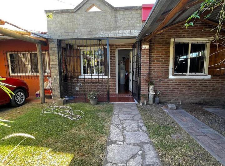 Casa · 150m² · 4 Ambientes · 2 Cocheras