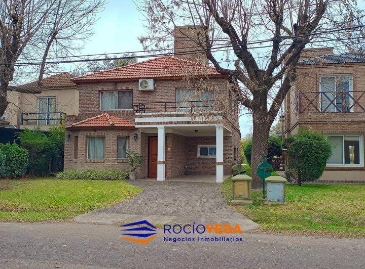 Casa · 150m² · 4 Ambientes · 3 Cocheras