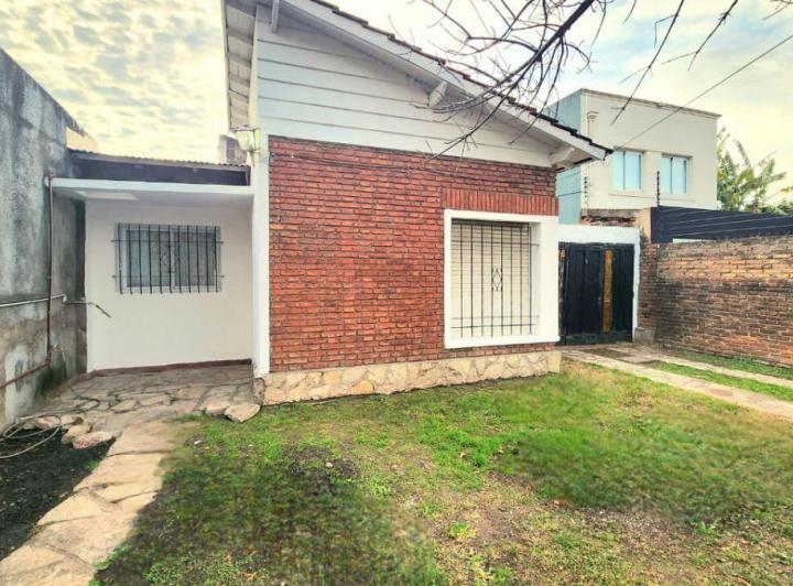 Casa · 90m² · 3 Ambientes · 2 Cocheras