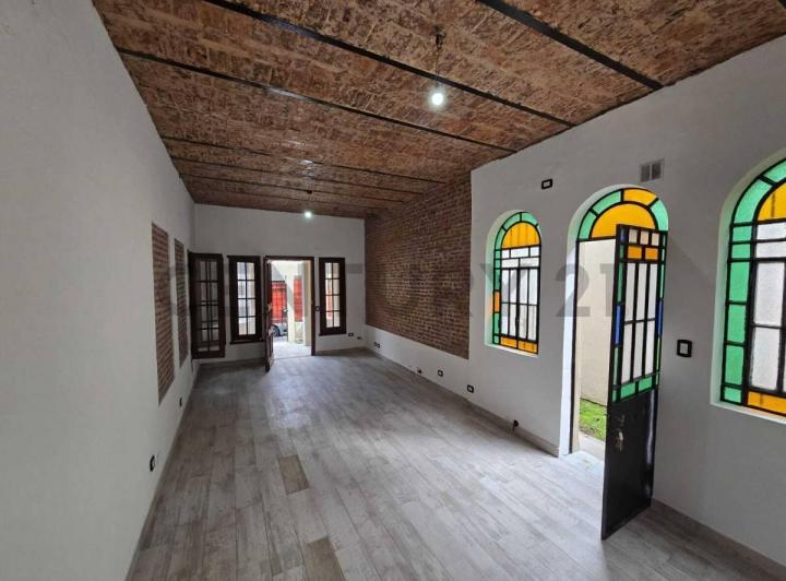 Casa · 120m² · 5 Ambientes · 1 Cochera