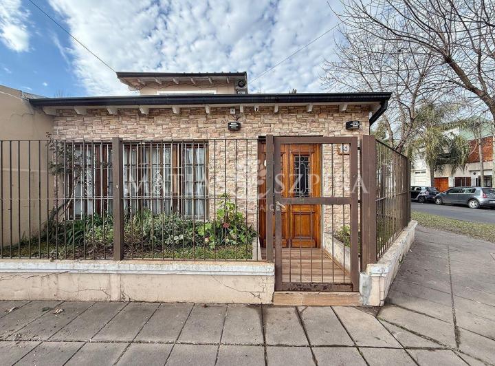 Casa · 105m² · 4 Ambientes · 1 Cochera