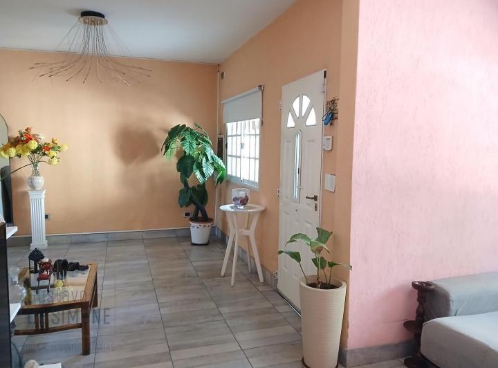 Casa · 340m² · 5 Ambientes · 2 Cocheras