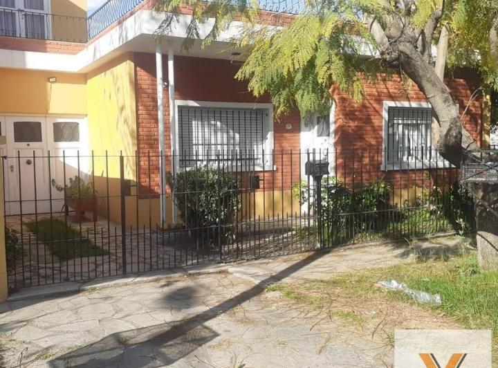 Casa · 175m² · 4 Ambientes · 1 Cochera