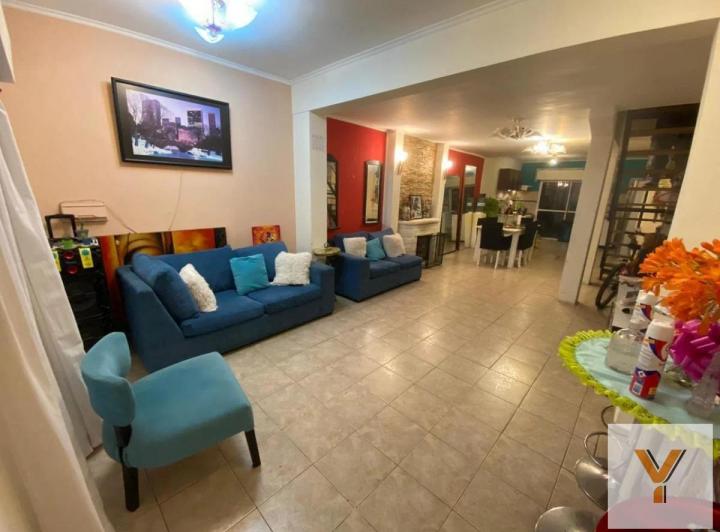 Casa · 250m² · 4 Ambientes