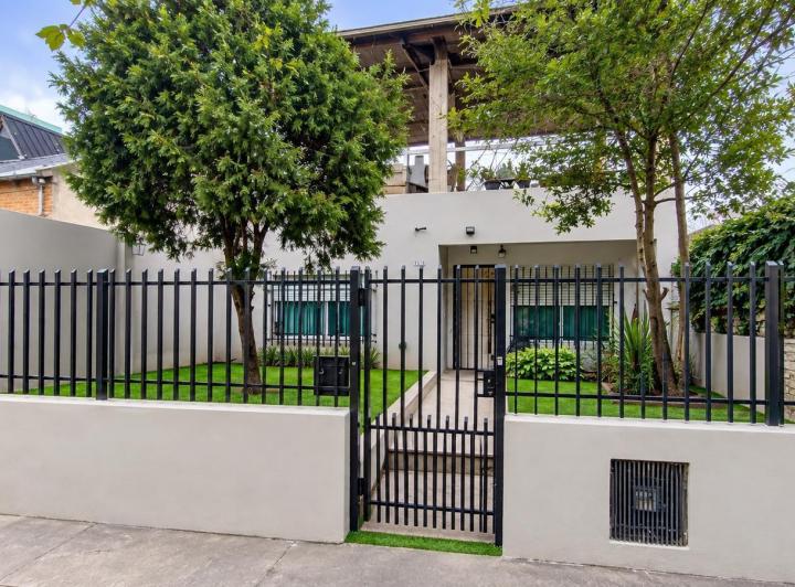 Casa · 150m² · 6 Ambientes · 1 Cochera