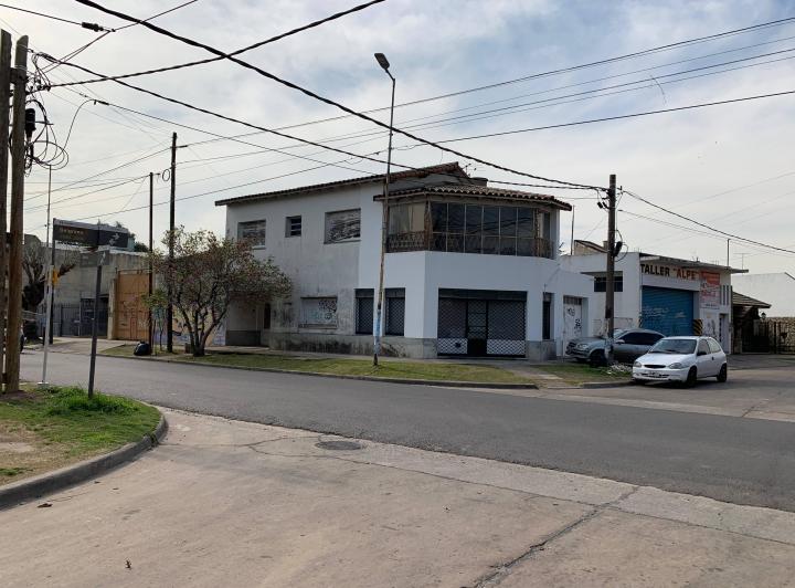 Casa · 336m² · 5 Ambientes · 3 Cocheras
