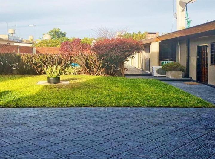 Casa · 160m² · 4 Ambientes · 2 Cocheras