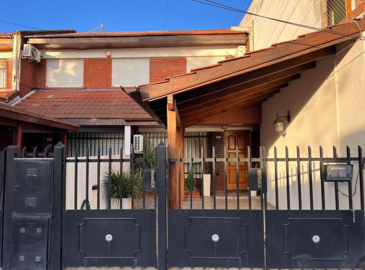 Casa · 151m² · 4 Ambientes · 1 Cochera