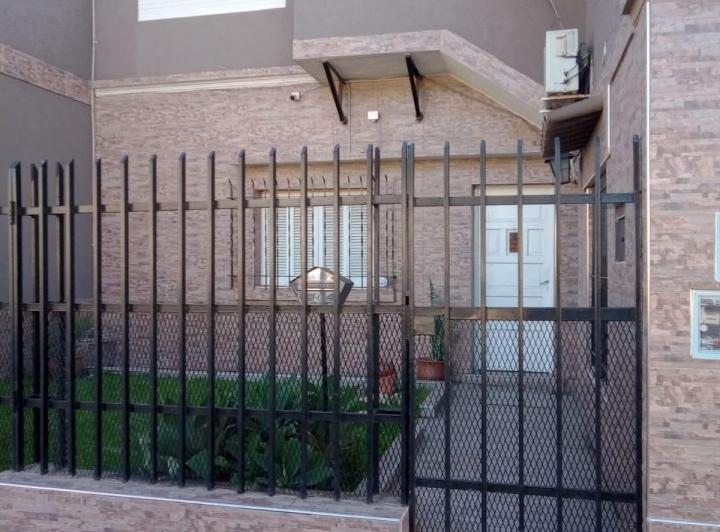 Casa · 240m² · 6 Ambientes