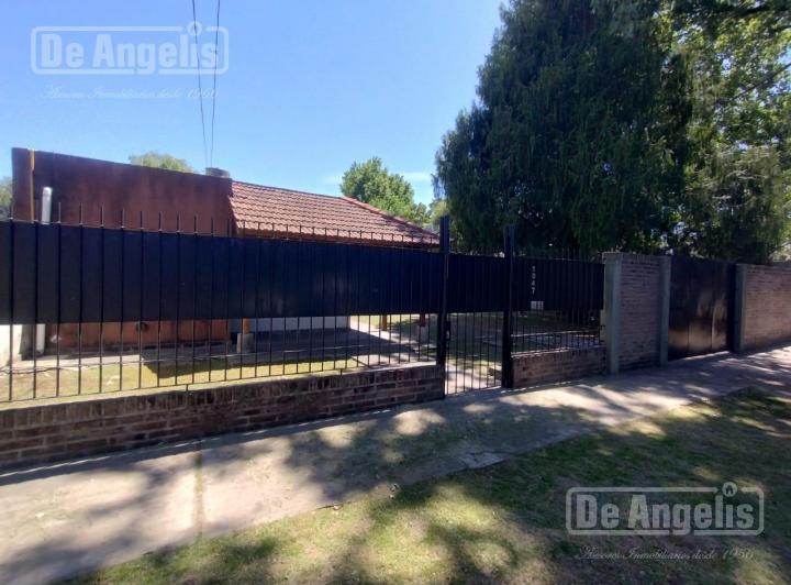 Casa · 927m² · 3 Ambientes · 1 Cochera
