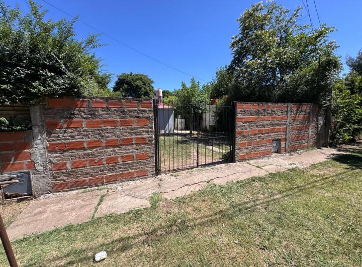 Casa · 50m² · 3 Ambientes · 2 Cocheras