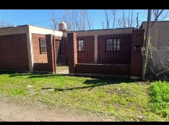 Casa · 100m² · 4 Ambientes · 3 Cocheras