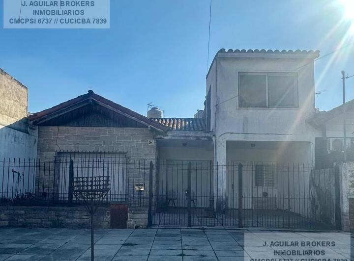 Casa · 123m² · 5 Ambientes · 1 Cochera