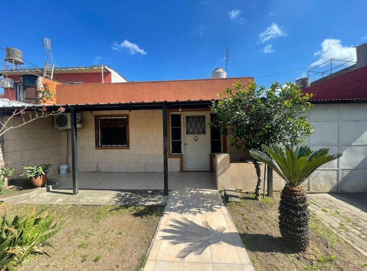 Casa · 80m² · 3 Ambientes · 3 Cocheras