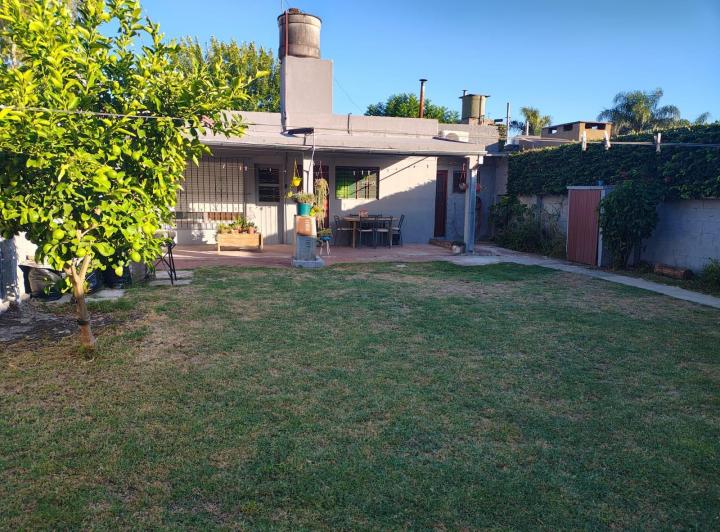 Casa · 95m² · 3 Ambientes · 2 Cocheras