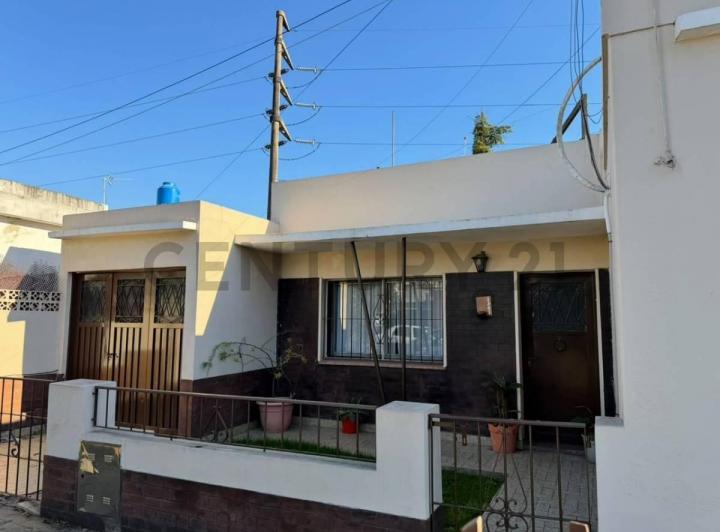 Casa · 85m² · 3 Ambientes · 1 Cochera