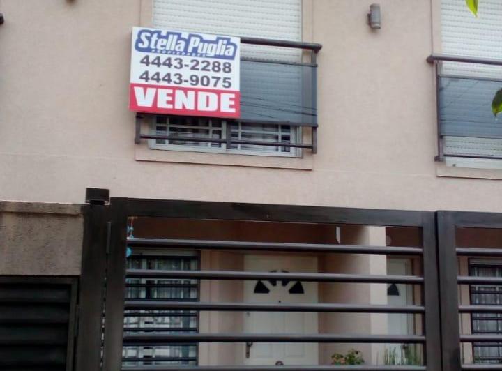Casa · 82m² · 4 Ambientes · 1 Cochera