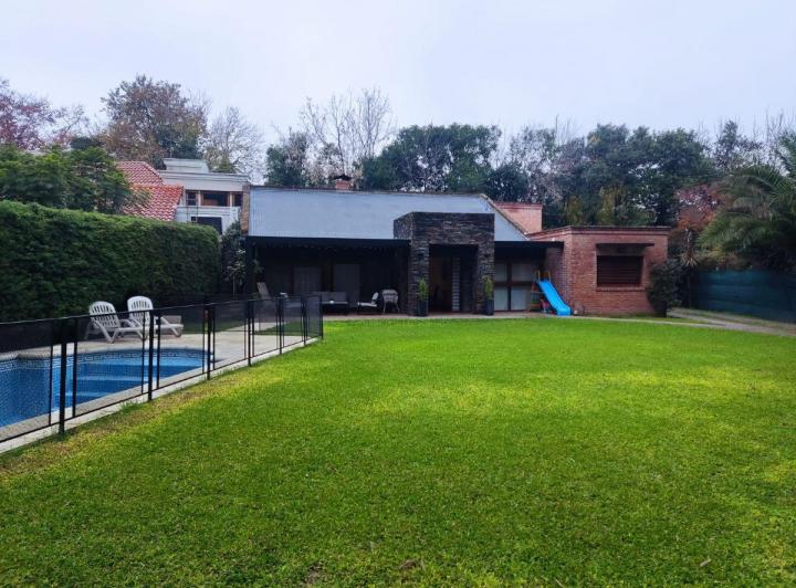 Casa · 180m² · 4 Ambientes