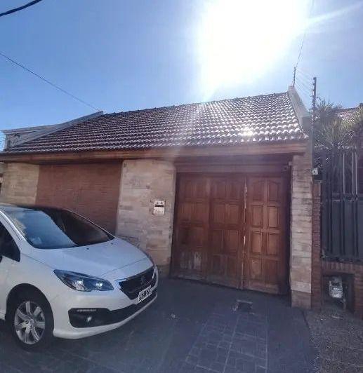 Casa · 80m² · 3 Ambientes · 1 Cochera