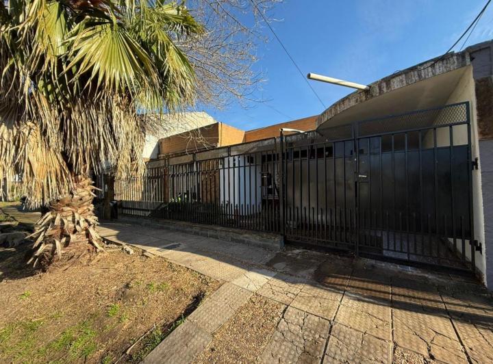 Casa · 80m² · 3 Ambientes · 1 Cochera