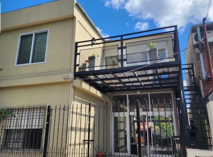 Casa · 150m² · 6 Ambientes · 1 Cochera