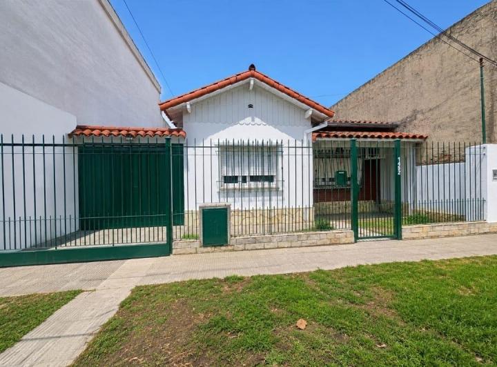 Casa · 144m² · 3 Ambientes · 3 Cocheras