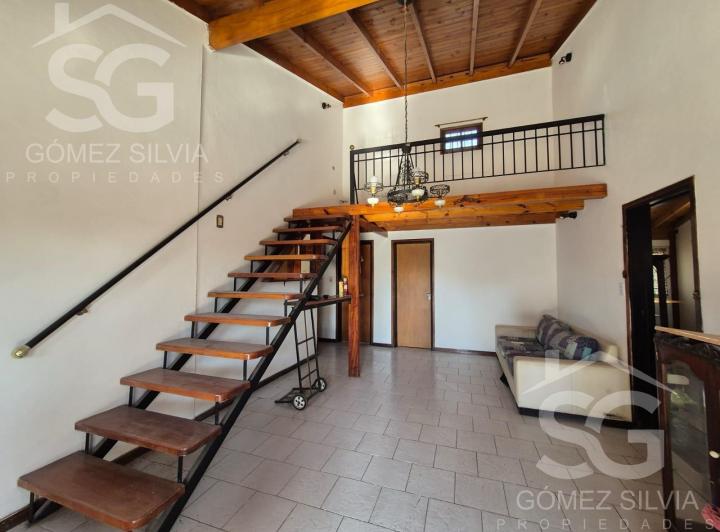 Casa · 100m² · 4 Ambientes · 2 Cocheras