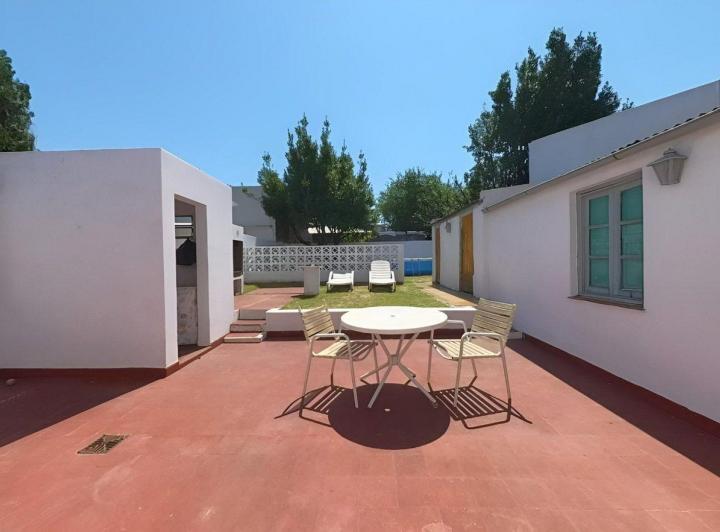 Casa · 151m² · 5 Ambientes · 3 Cocheras
