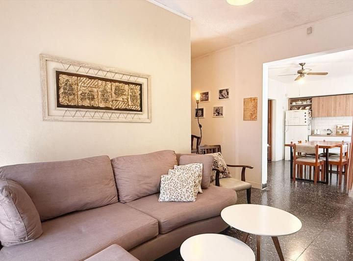 Casa · 120m² · 5 Ambientes · 4 Cocheras