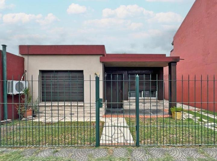 Casa · 70m² · 3 Ambientes · 1 Cochera