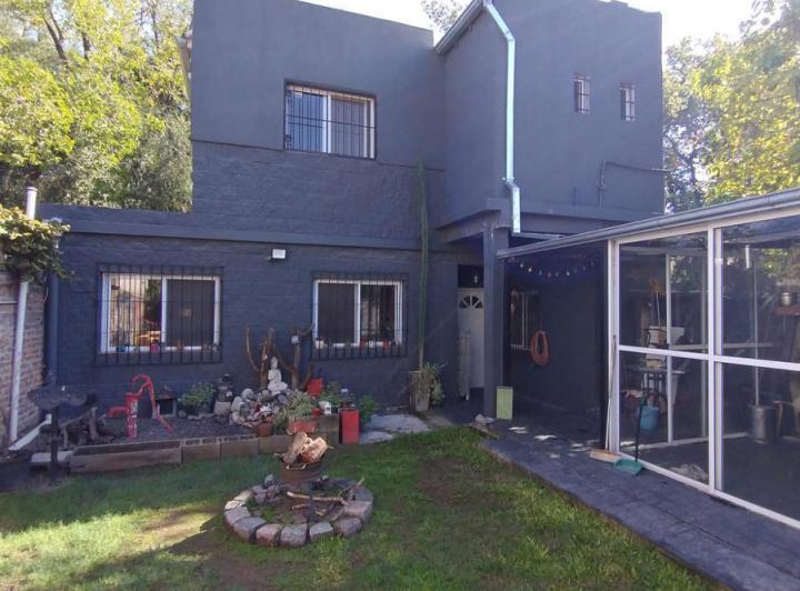 Casa · 200m² · 5 Ambientes