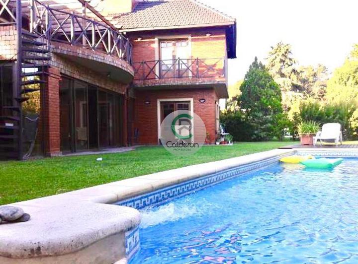 Casa · 350m² · 5 Ambientes