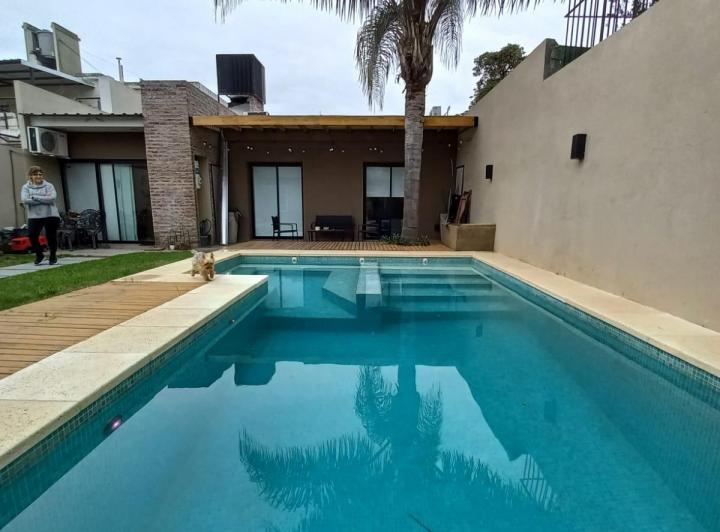 Casa · 190m² · 5 Ambientes · 2 Cocheras