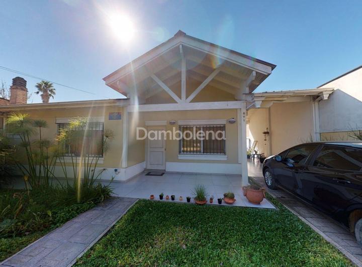 Casa · 130m² · 3 Ambientes · 1 Cochera