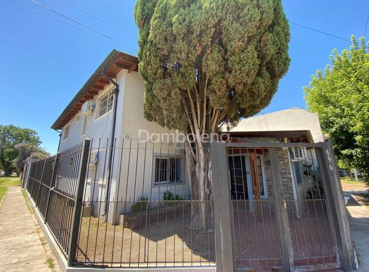 Casa · 152m² · 5 Ambientes · 1 Cochera
