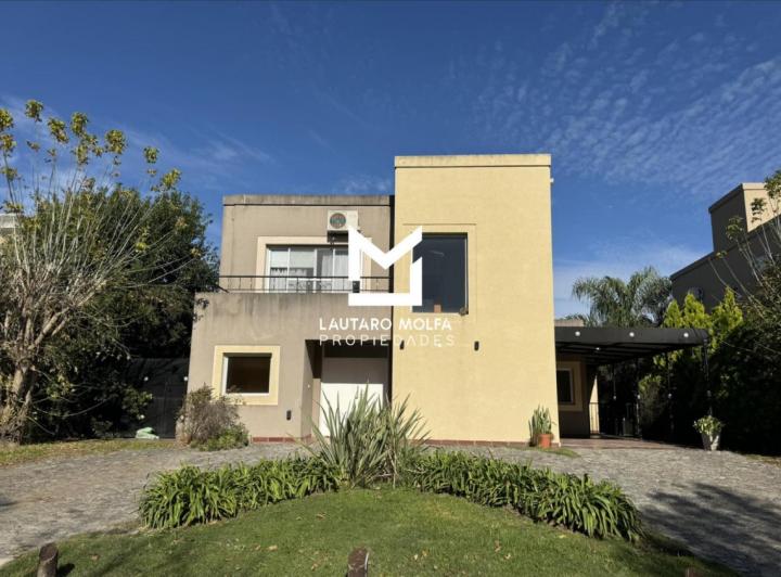 Casa · 190m² · 5 Ambientes · 2 Cocheras