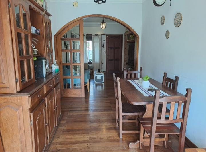 Casa · 135m² · 5 Ambientes · 1 Cochera