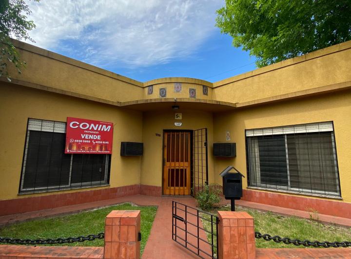 Casa · 141m² · 4 Ambientes · 2 Cocheras