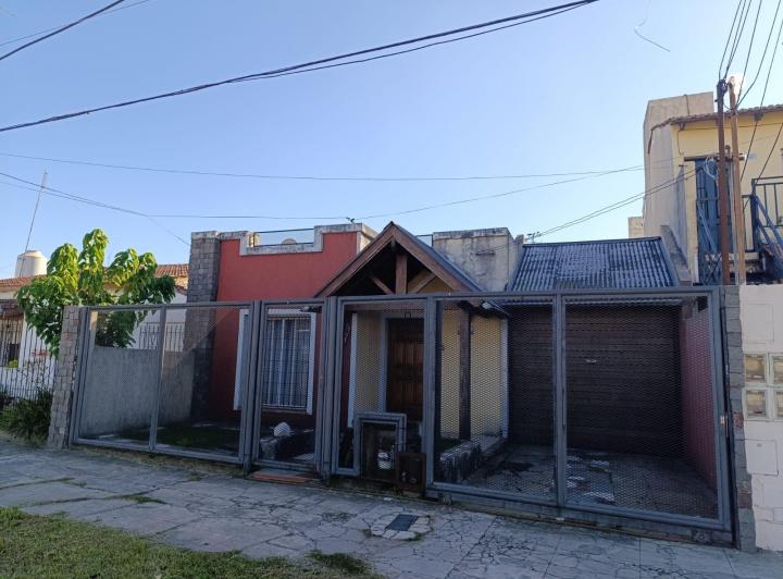 Casa · 136m² · 4 Ambientes · 1 Cochera