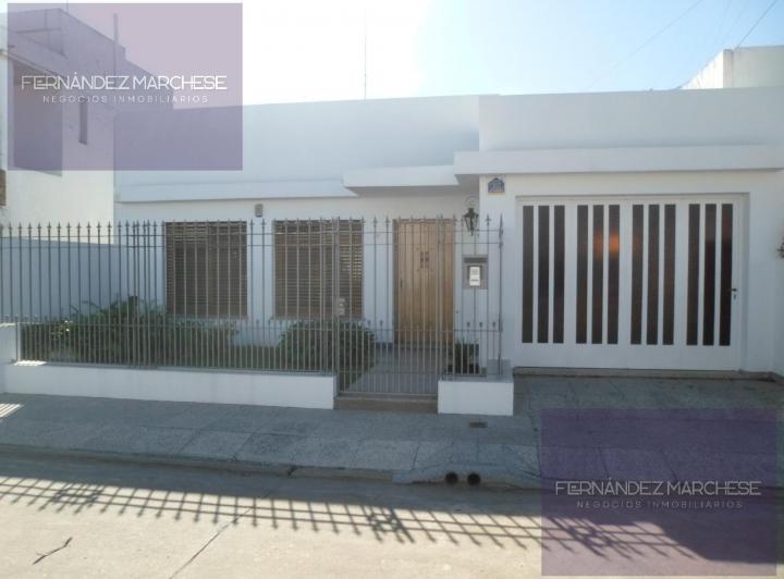 Casa · 161m² · 6 Ambientes · 1 Cochera