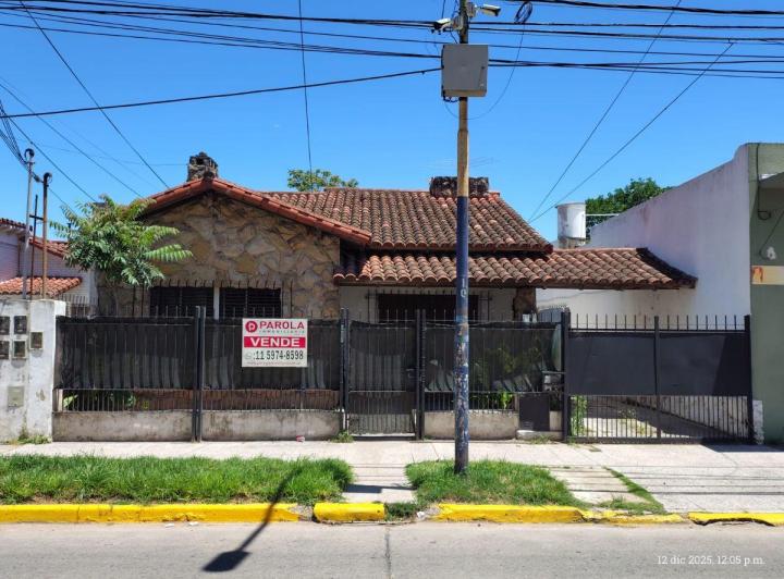 Casa · 186m² · 5 Ambientes · 6 Cocheras
