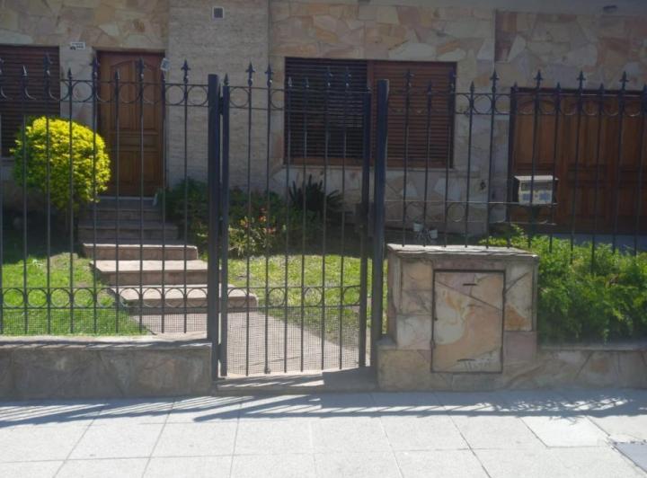 Casa · 130m² · 4 Ambientes · 1 Cochera